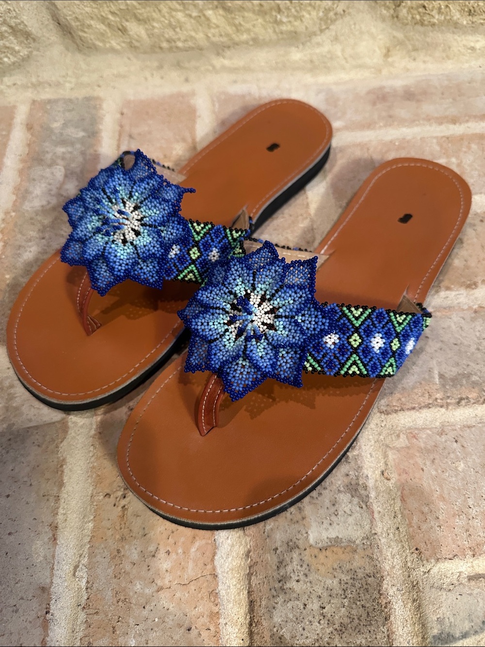 Hand-Beaded 10.5 11 Blue Floral Women's Leather Flip Flop Sandals Pretty!